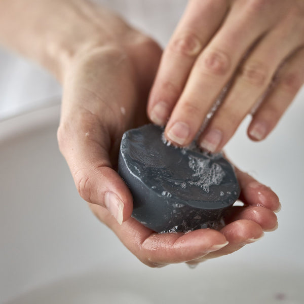 Ansigtsrens med Aktivt kul