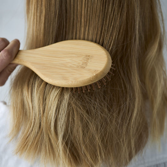 Hårbørste i bambus - bred