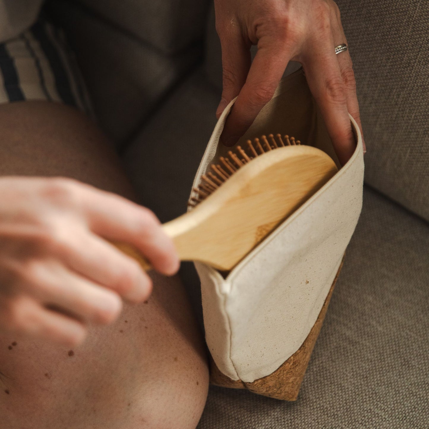 Hårbørste i bambus - bred