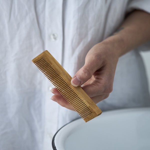 Hårkam i bambus