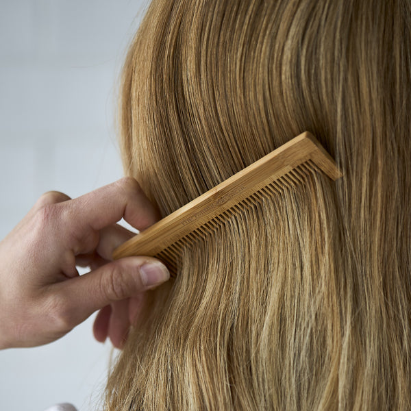 Hårkam i bambus